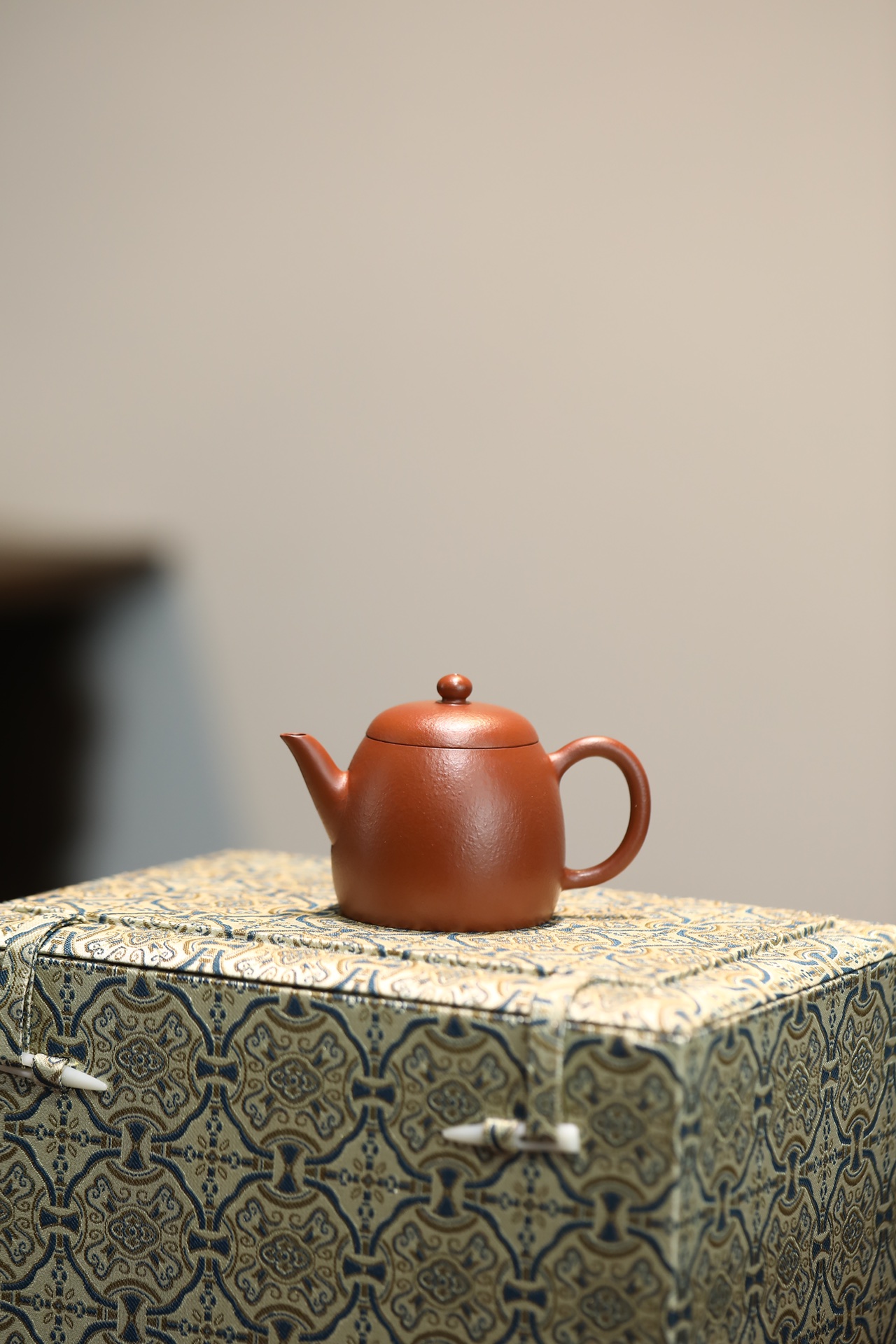 the "Unchained Heart", Yixing Purple Clay (Zisha) Teapot, Handmade Kung Fu Teapot 120ml