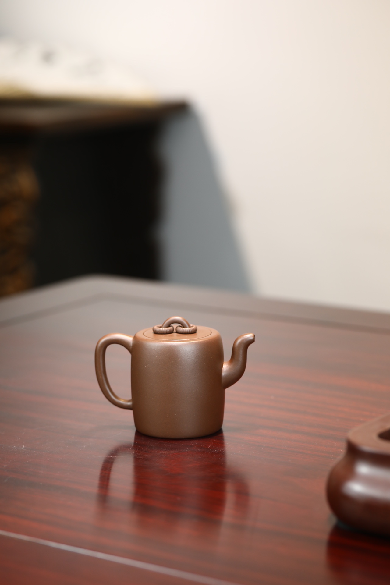the "Dual Circle", Yixing Purple Clay (Zisha) Teapot 200ml, Handmade Kung Fu Teapot