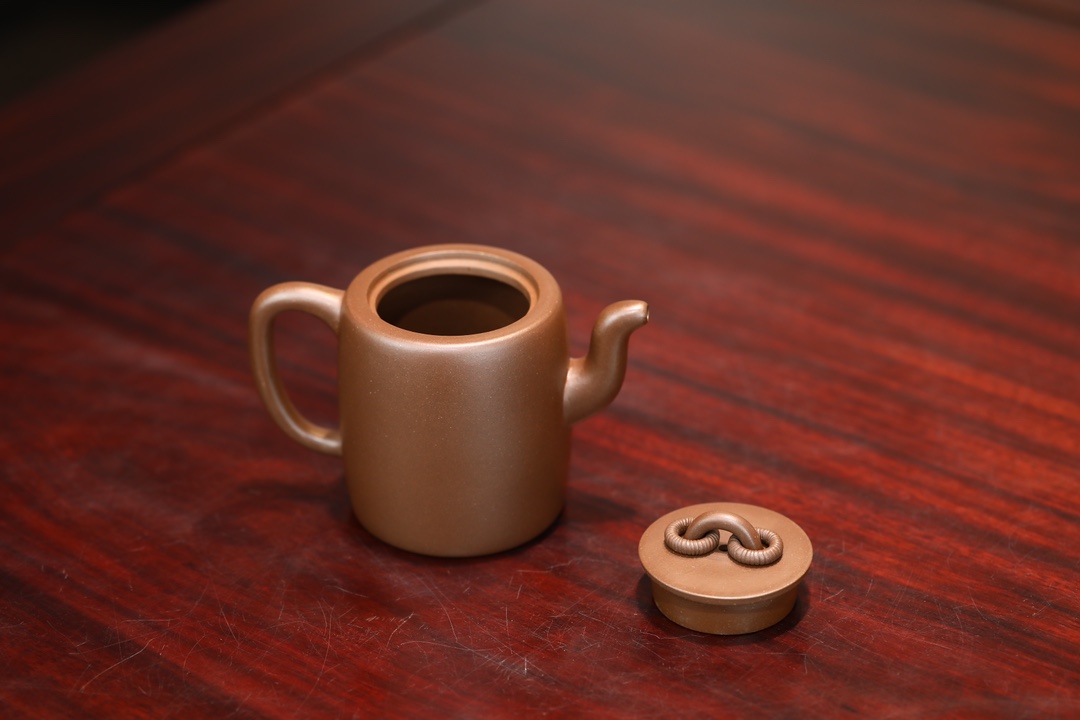 the "Dual Circle", Yixing Purple Clay (Zisha) Teapot 200ml, Handmade Kung Fu Teapot