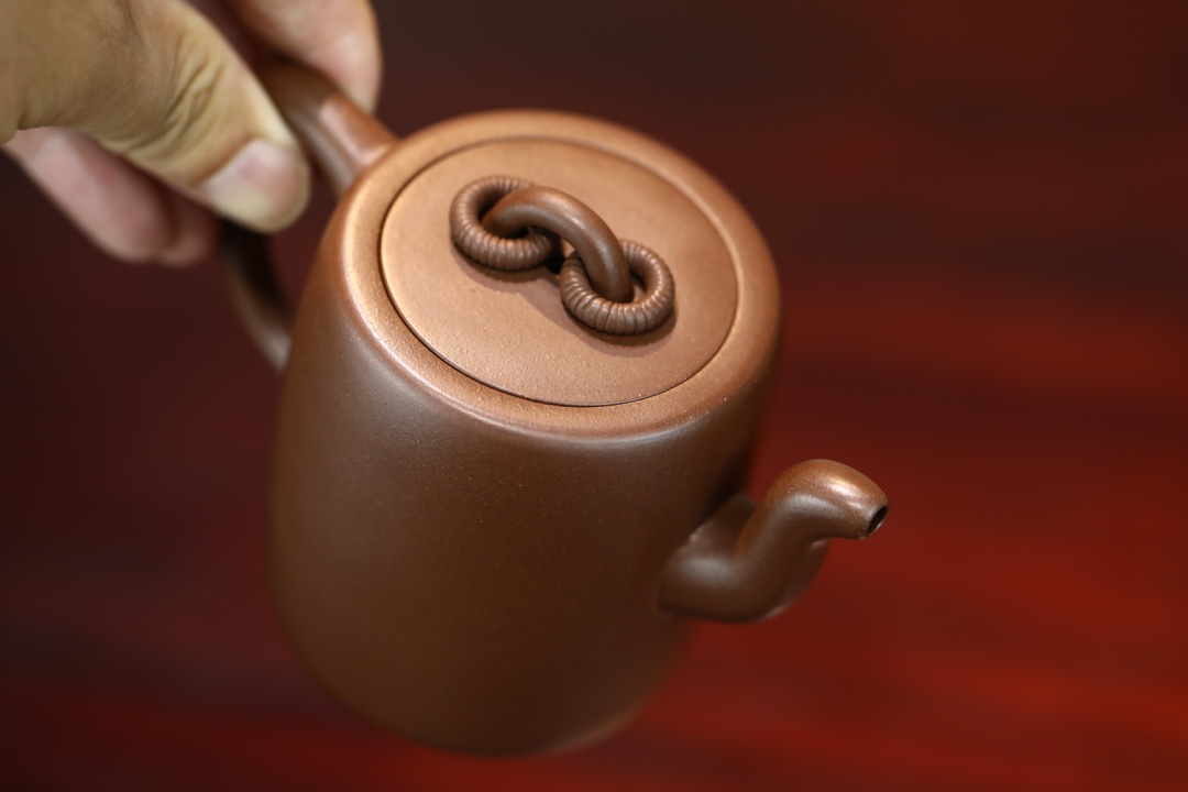 the "Dual Circle", Yixing Purple Clay (Zisha) Teapot 200ml, Handmade Kung Fu Teapot
