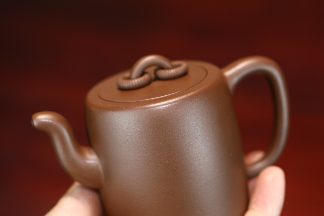 the "Dual Circle", Yixing Purple Clay (Zisha) Teapot 200ml, Handmade Kung Fu Teapot