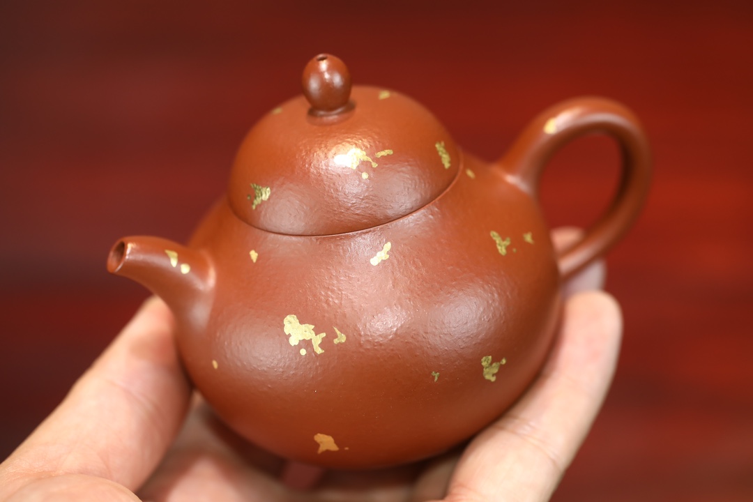 the "Tangli in Golden", Yixing Purple Clay (Zisha) Teapot, Handmade Kung Fu Teapot 120ml