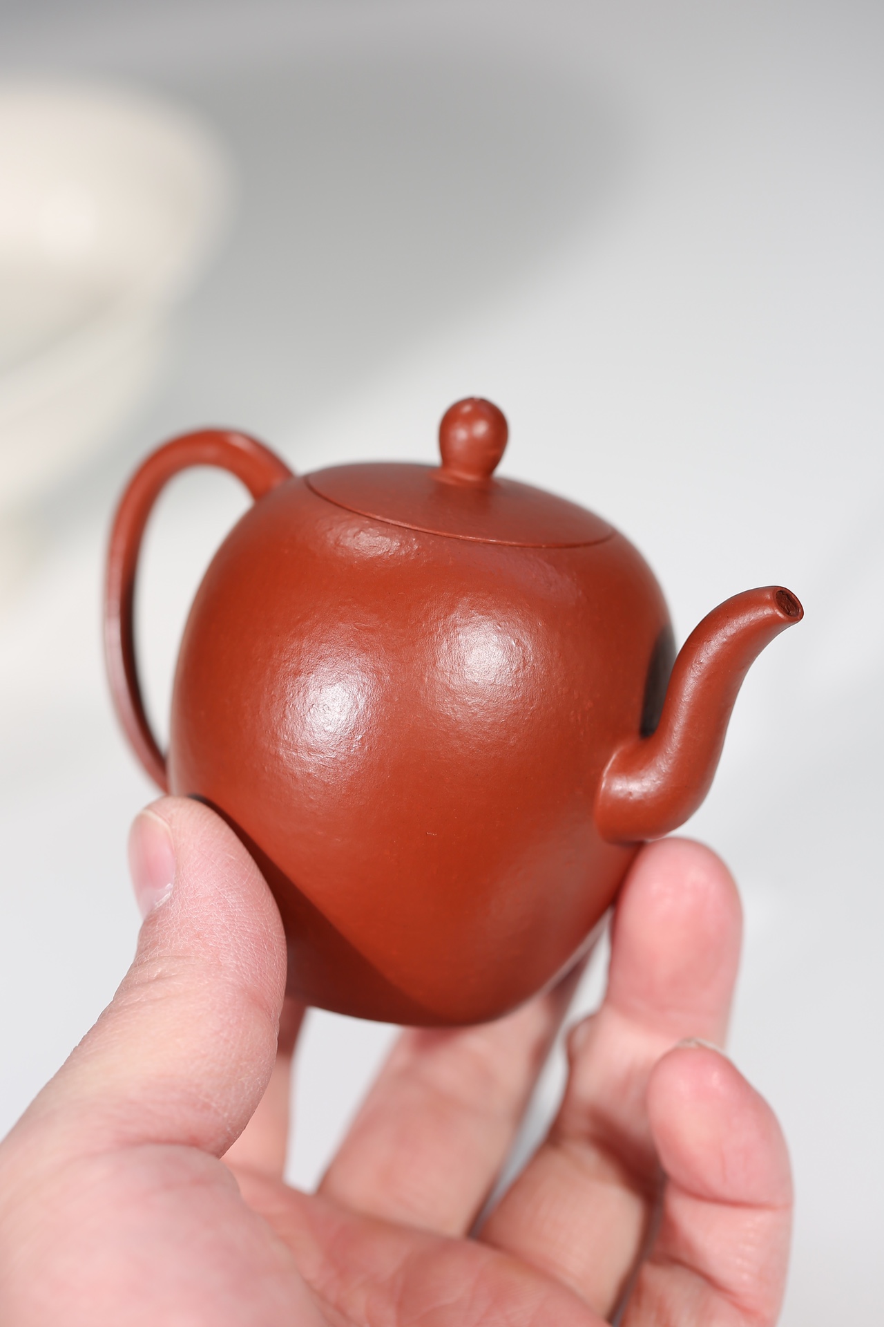 the "Beauty Shoulders", Yixing Purple Clay (Zisha) Teapot, Handmade Kung Fu Teapot 150ml