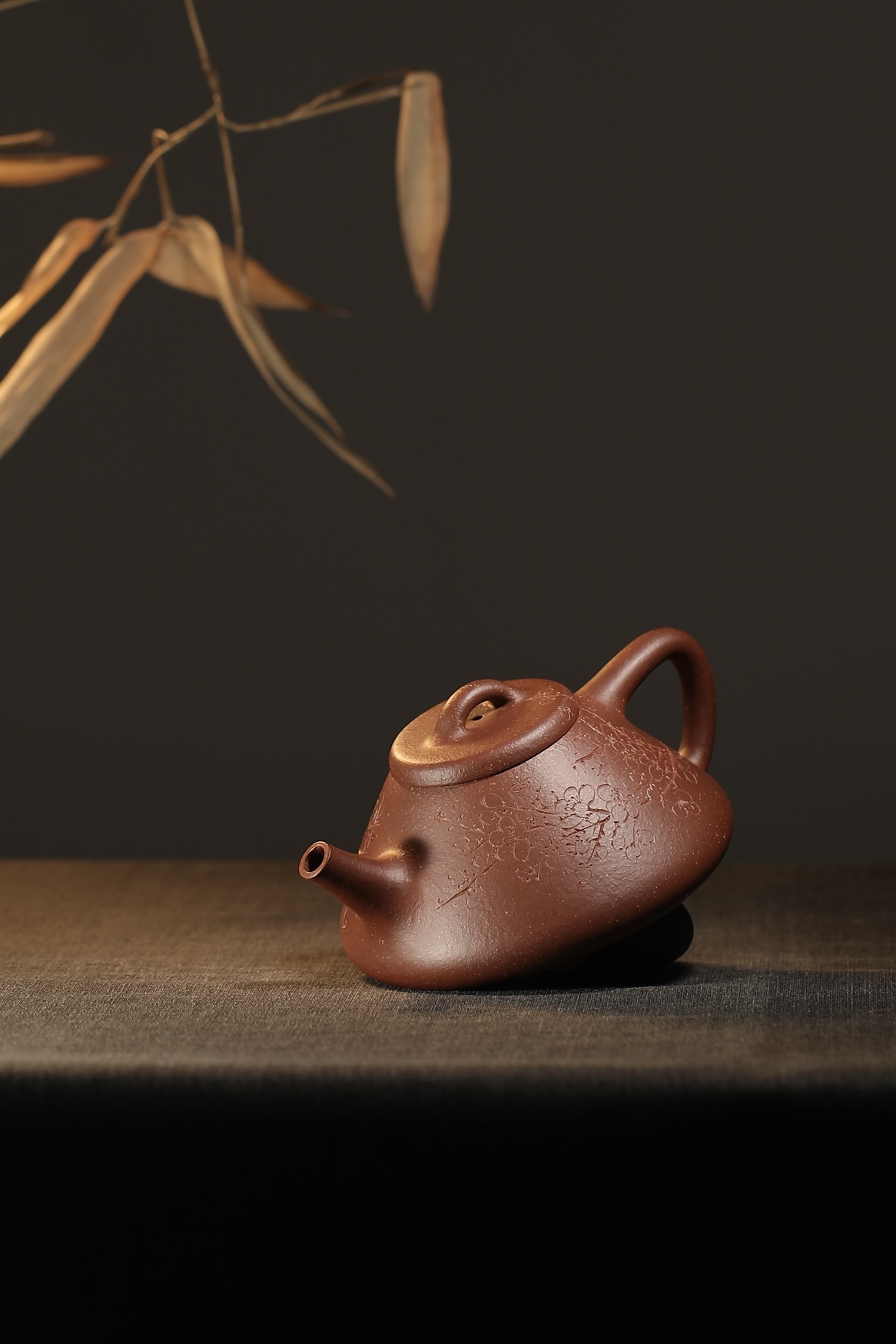the "Stone Laddle", Yixing Purple Clay (Zisha) Teapot, Handemade Gongfu Tea 160ml