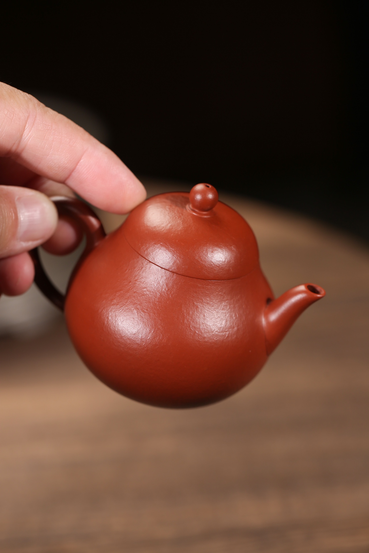 the "Slim Pear", Yixing Purple Clay (Zisha) Teapot, Handmade Gongfu Tea 100ml