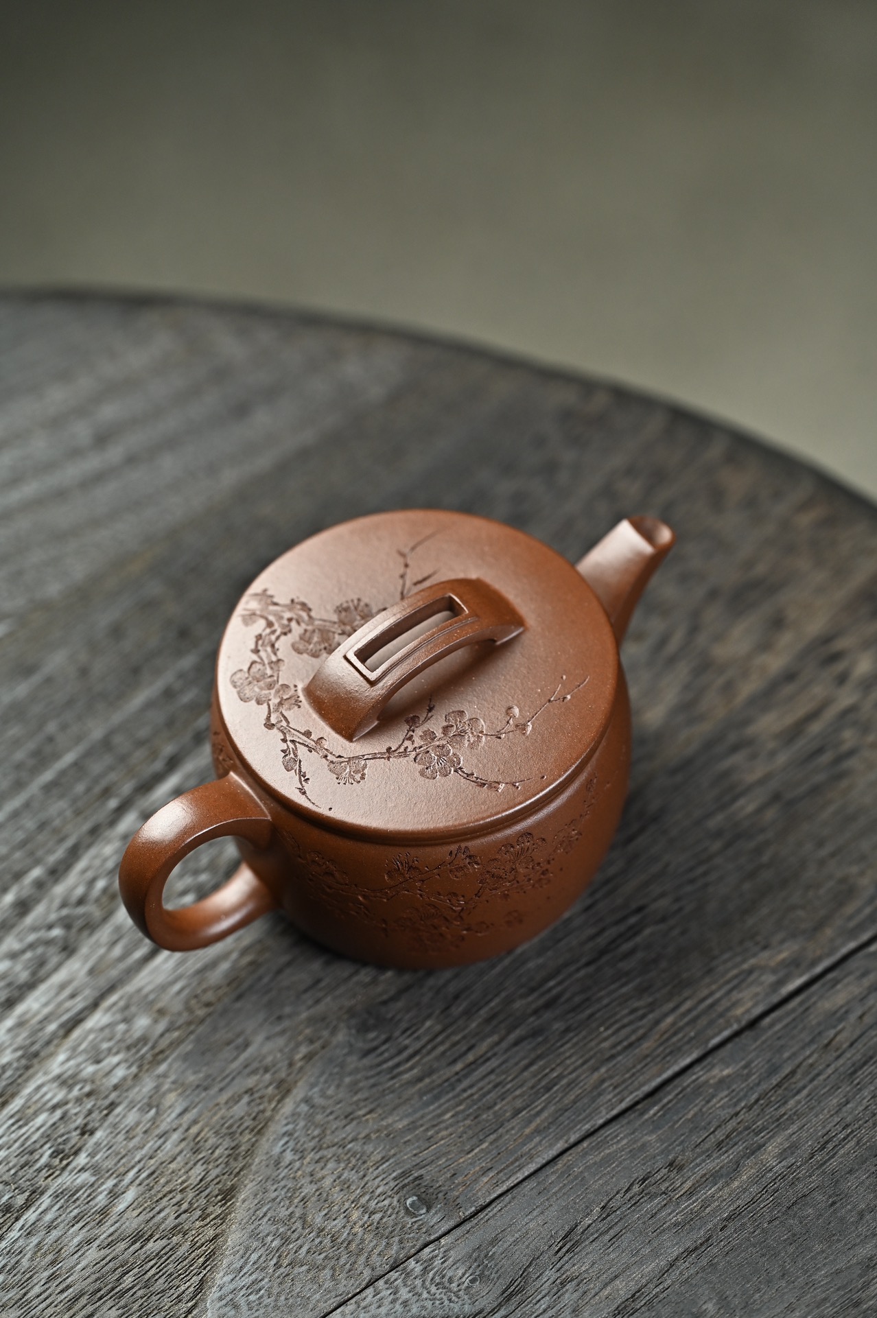 the "Han Wa", Yixing Purple Clay (Zisha) Teapot, Handmade Gongfu Teapot 180ml