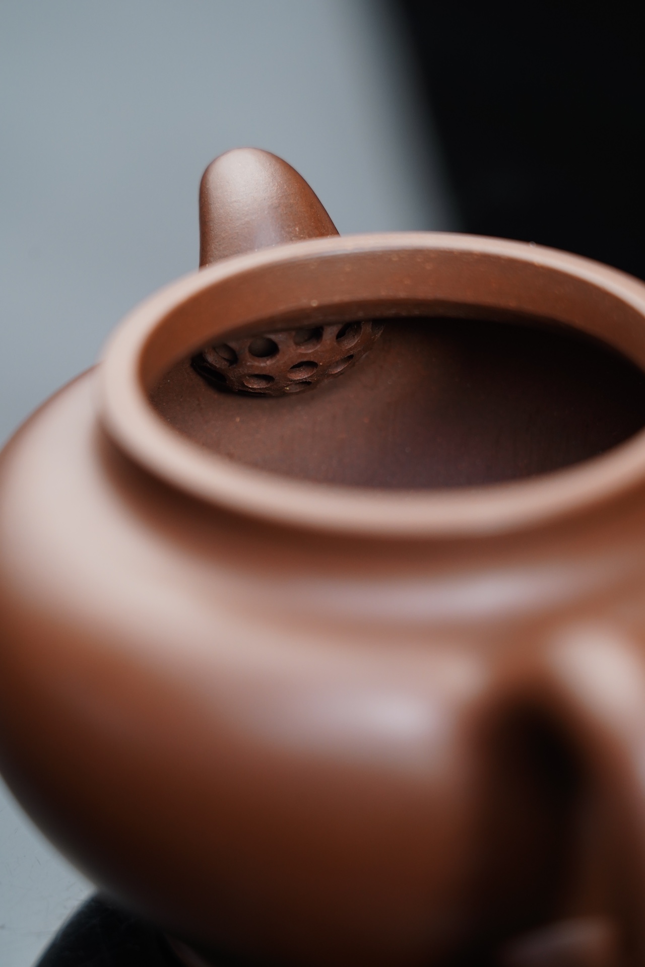 the "Duo Zhi", Yixing Purple Clay (Zisha) Teapot, Handmade Ceramic Gongfu Teapot 260ml