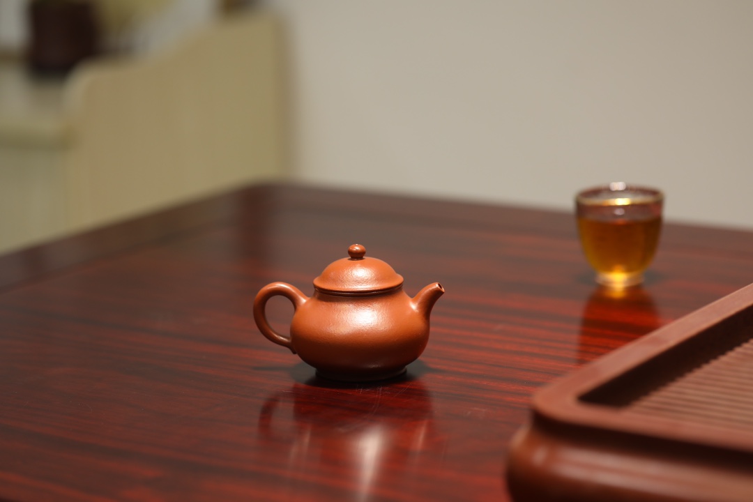 the "Panny", Yixing Purple Clay (Zisha) Teapot, Handmade Gongfu Tea 130ml