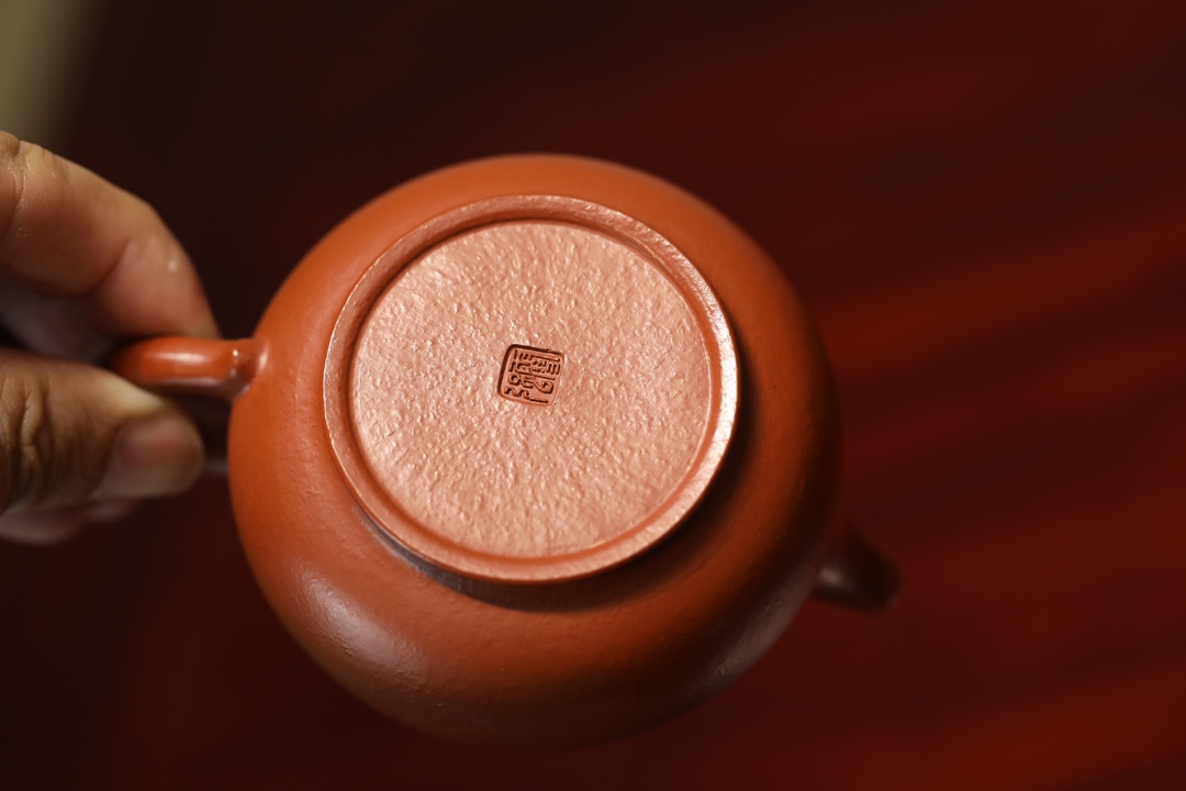 the "Panny", Yixing Purple Clay (Zisha) Teapot, Handmade Gongfu Tea 130ml
