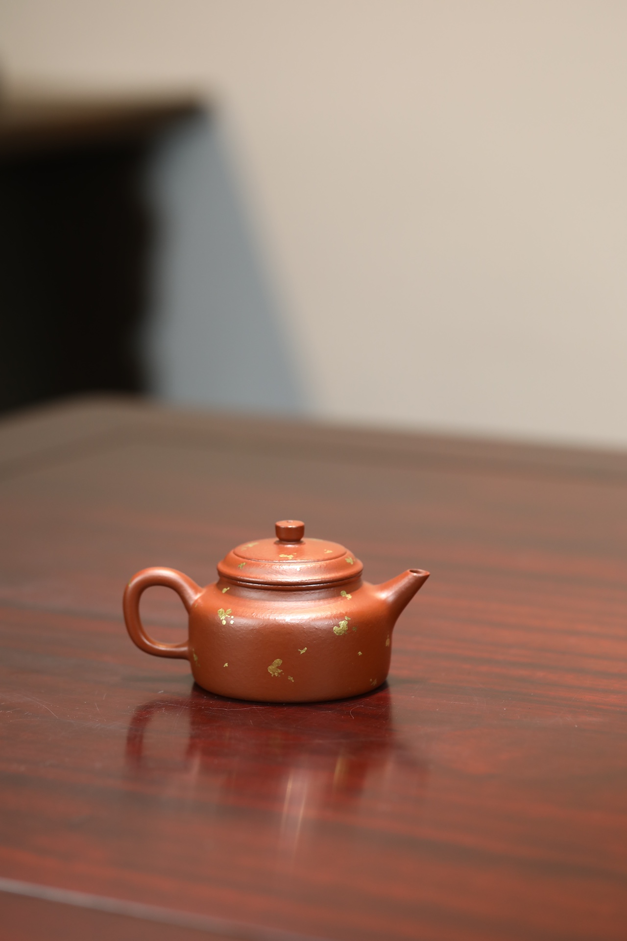 the "Clock of Virtue in Golden", Yixing Purple Clay (Zisha) Teapot, Handmade Kung Fu Teapot 120ml