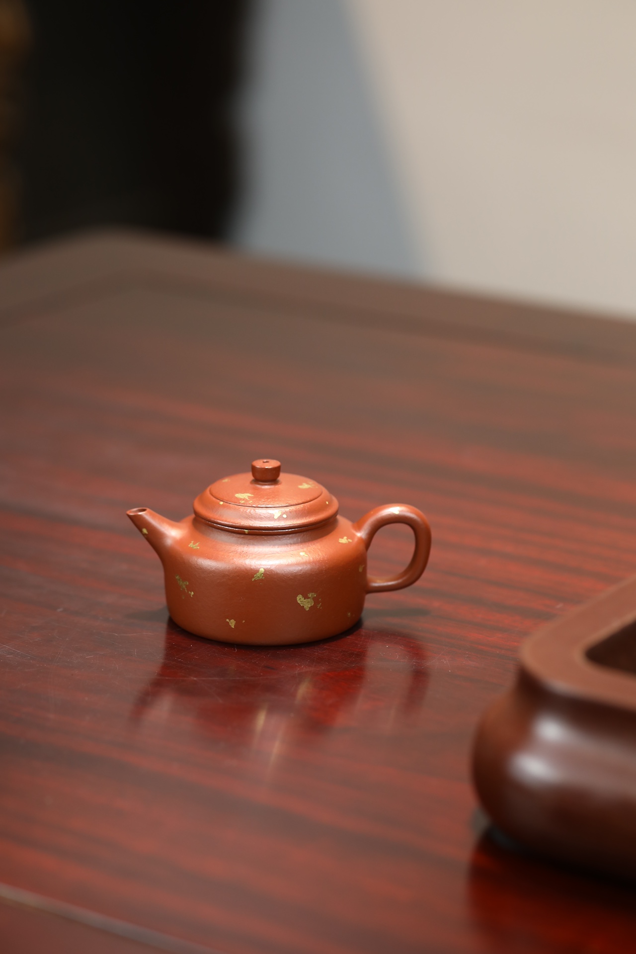 the "Clock of Virtue in Golden", Yixing Purple Clay (Zisha) Teapot, Handmade Kung Fu Teapot 120ml