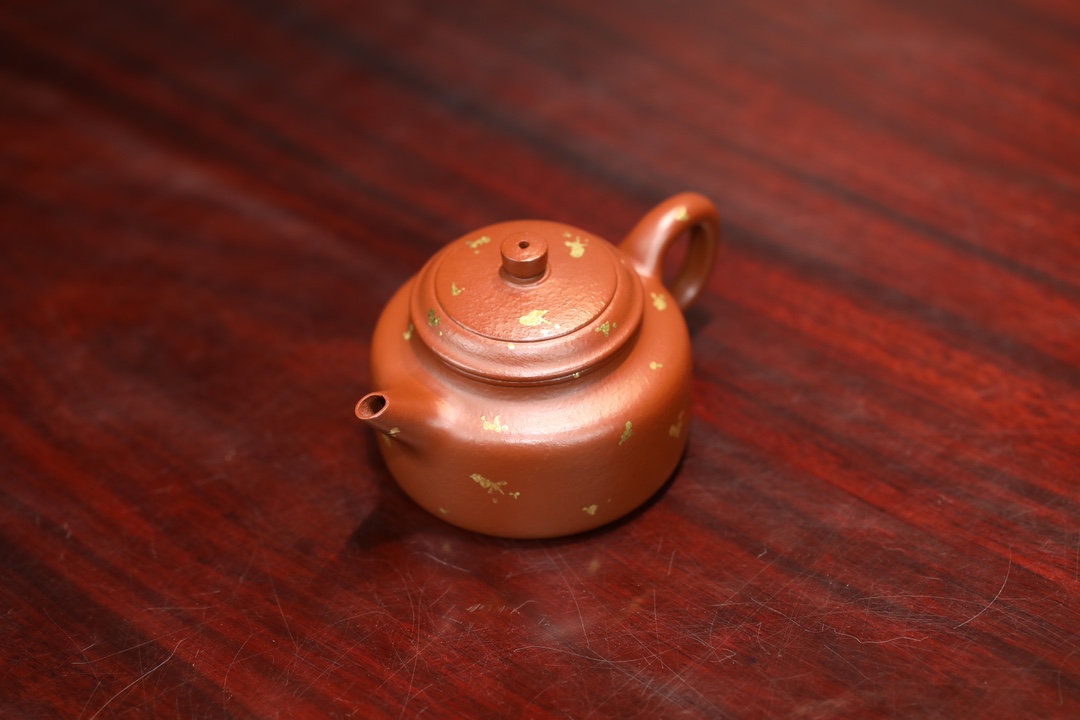the "Clock of Virtue in Golden", Yixing Purple Clay (Zisha) Teapot, Handmade Kung Fu Teapot 120ml