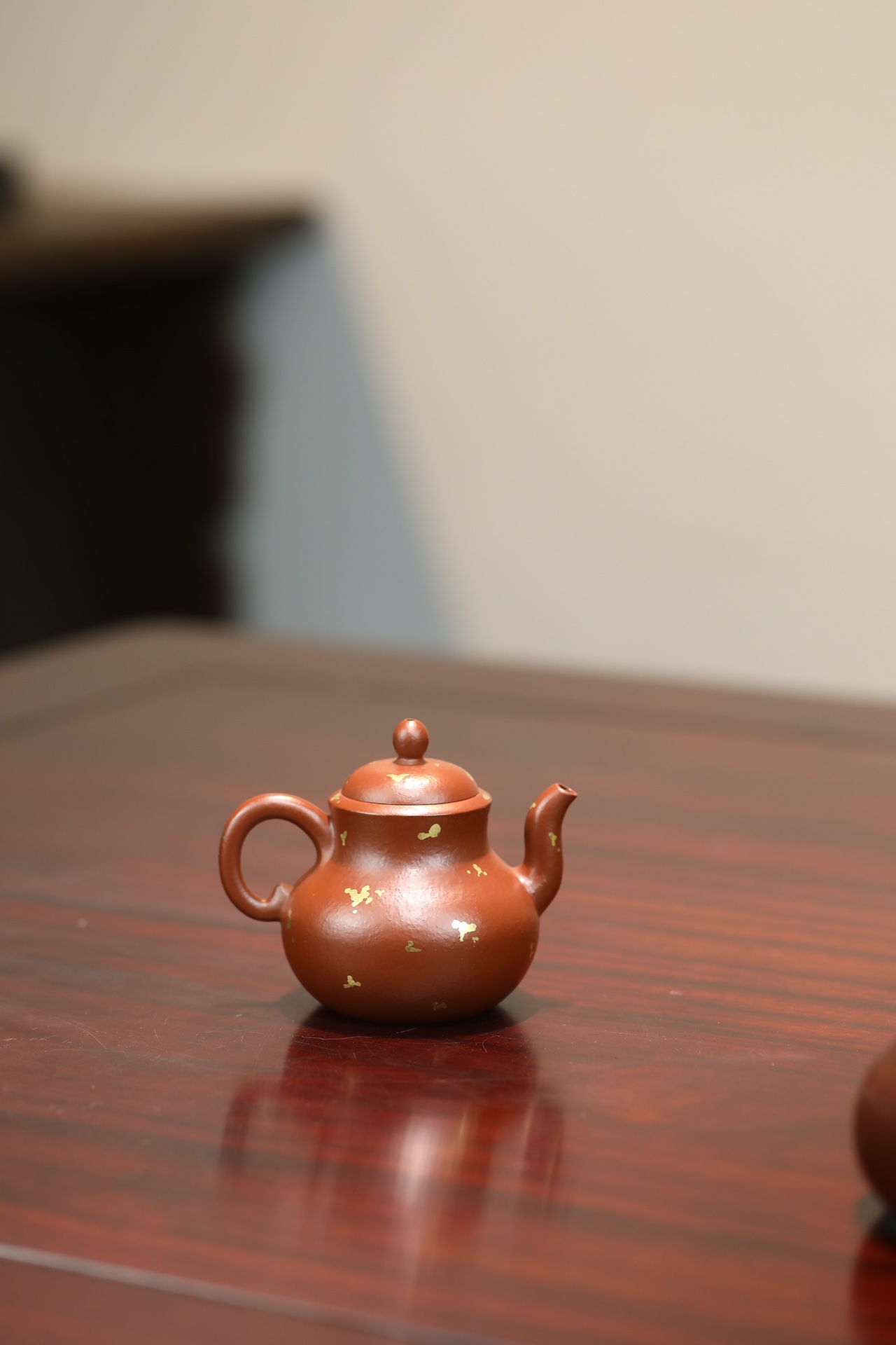 the "Calabash in Golden Leaves", Yixing Purple Clay (Zisha) Teapot, Handmade Gongfu Tea 120ml
