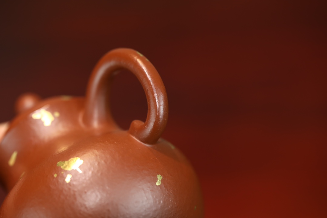 the "Calabash in Golden Leaves", Yixing Purple Clay (Zisha) Teapot, Handmade Gongfu Tea 120ml