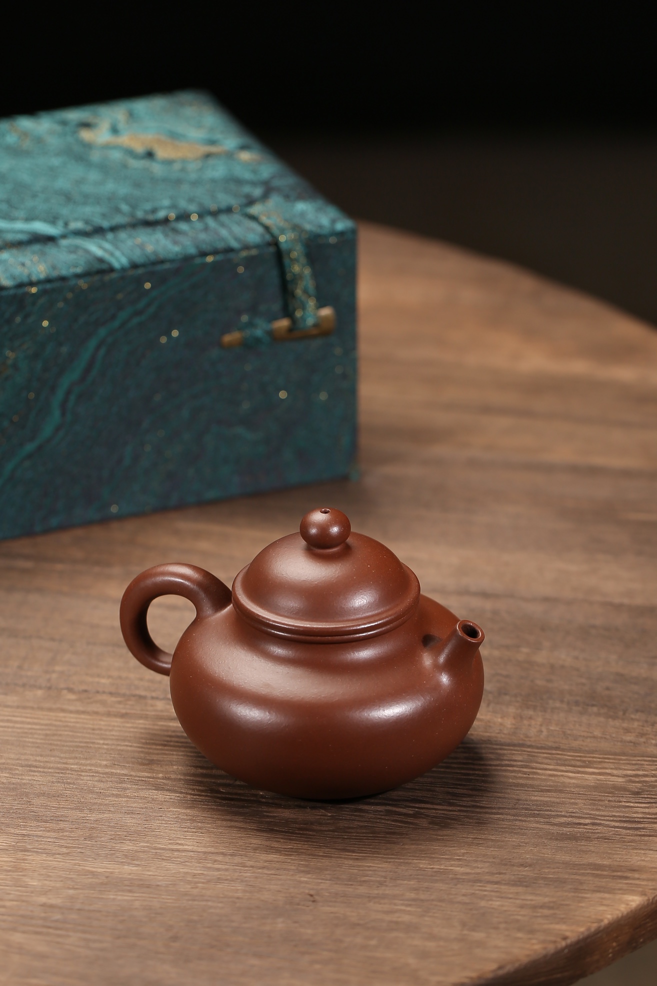 the "Sky", Yixing Purple Clay (Zisha) Teapot, Handmade Gongfu Tea 220ml 