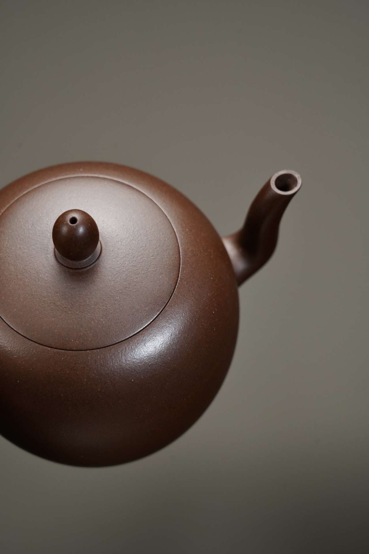 the "Beauty Shoulder", Yixing Purple Clay (Zisha) Teapot 260ml