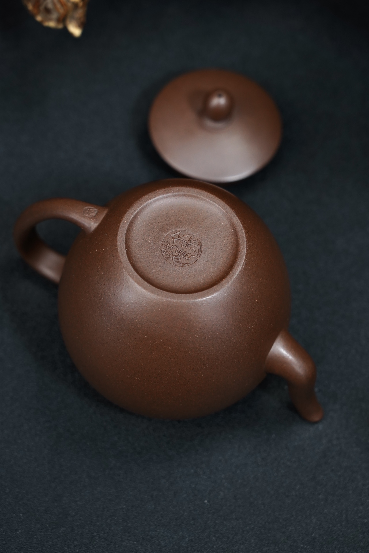 the "Beauty Shoulder", Yixing Purple Clay (Zisha) Teapot 260ml