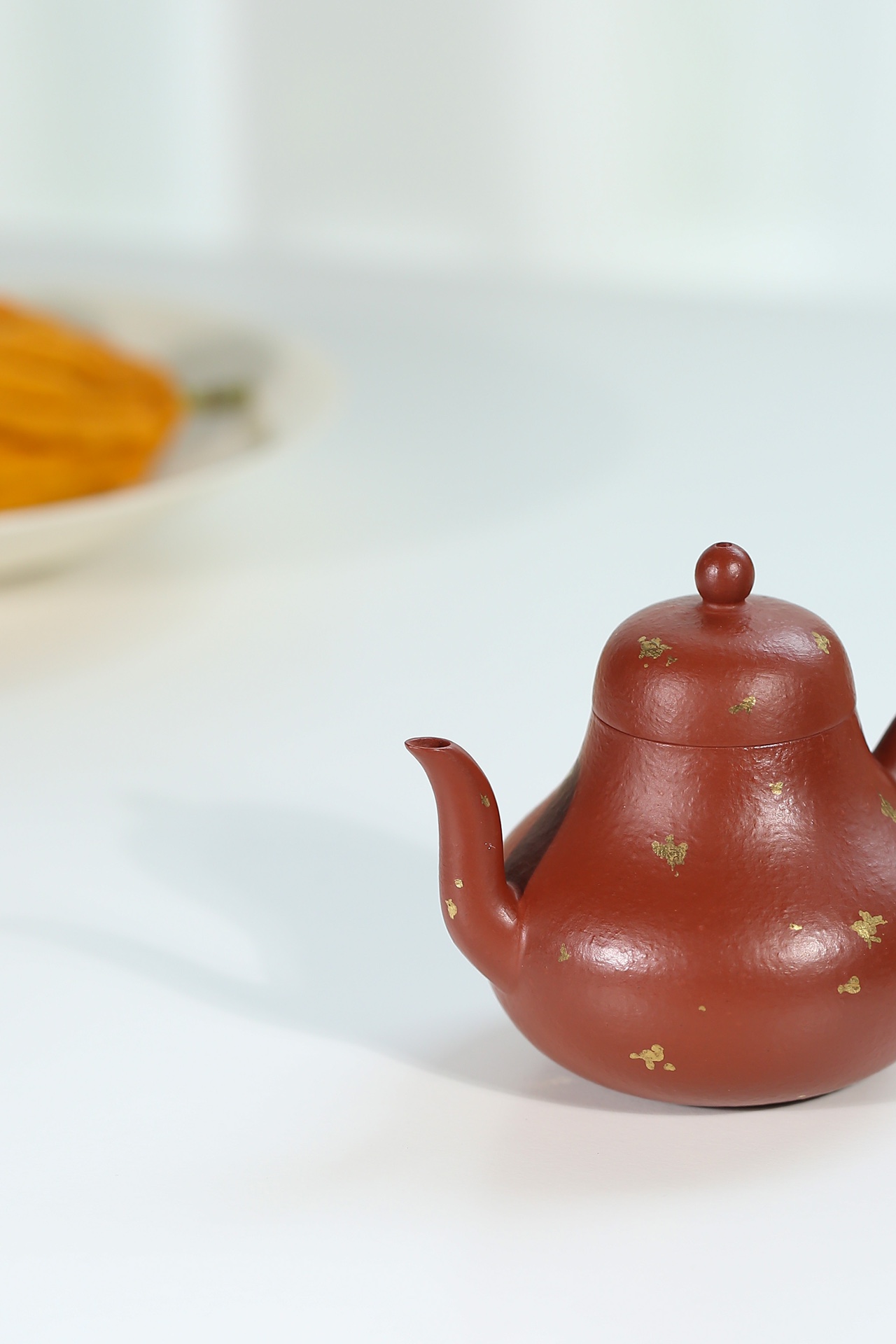 the "Sting in Golden", Yixing Purple Clay (Zisha) Teapot, Handmade Kung Fu Teapot 130ml