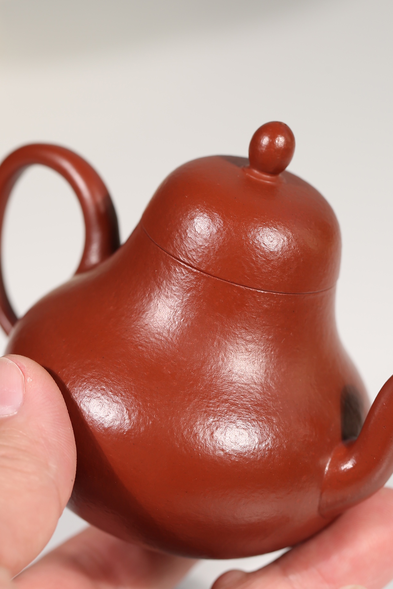 the "Sting", Yixing Purple Clay (Zisha) Teapot, Handmade Kung Fu Teapot 130ml