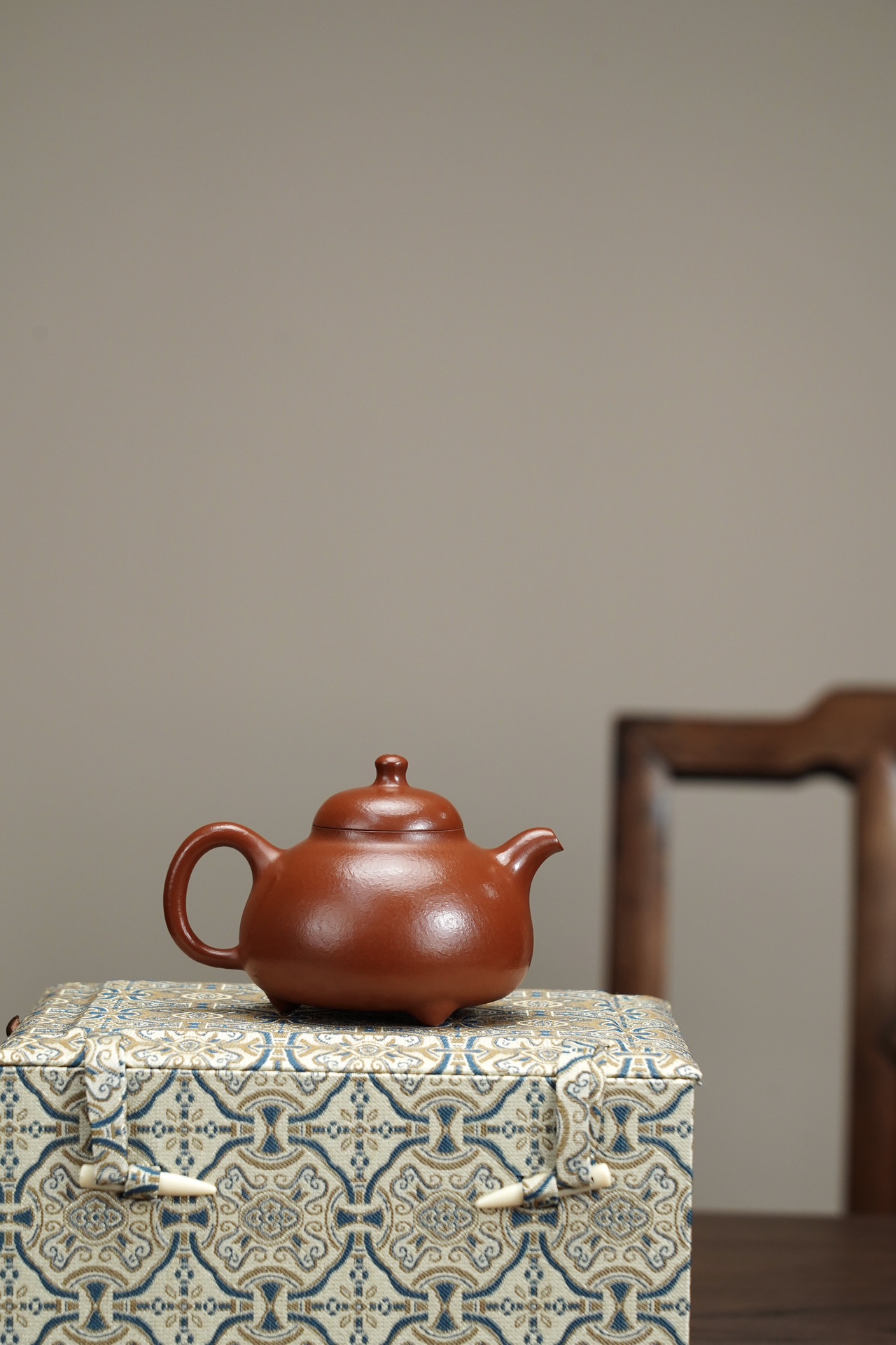 the "Ru Ding", Yixing Purple Clay (Zisha) Teapot, Handmade Kung Fu Teapot 160ml