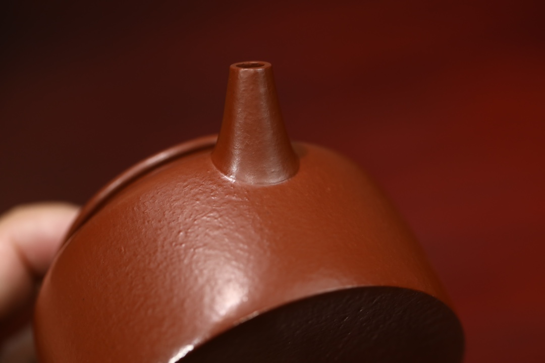 the "Flat Lotus Seed", Yixing Purple Clay (Zisha) Teapot, Handmade Kung Fu Teapot 140ml