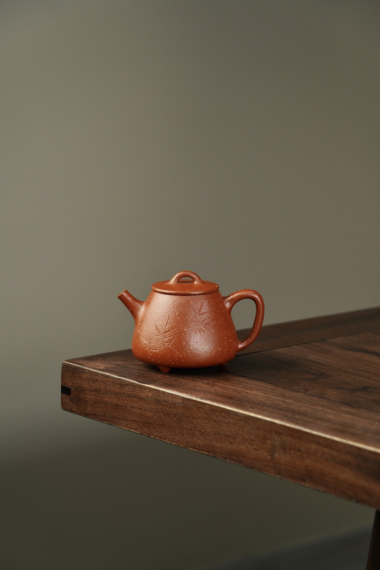 the "Slim Stone Laddle Bamboo", Yixing Purple Clay (Zisha) Teapot 200ml