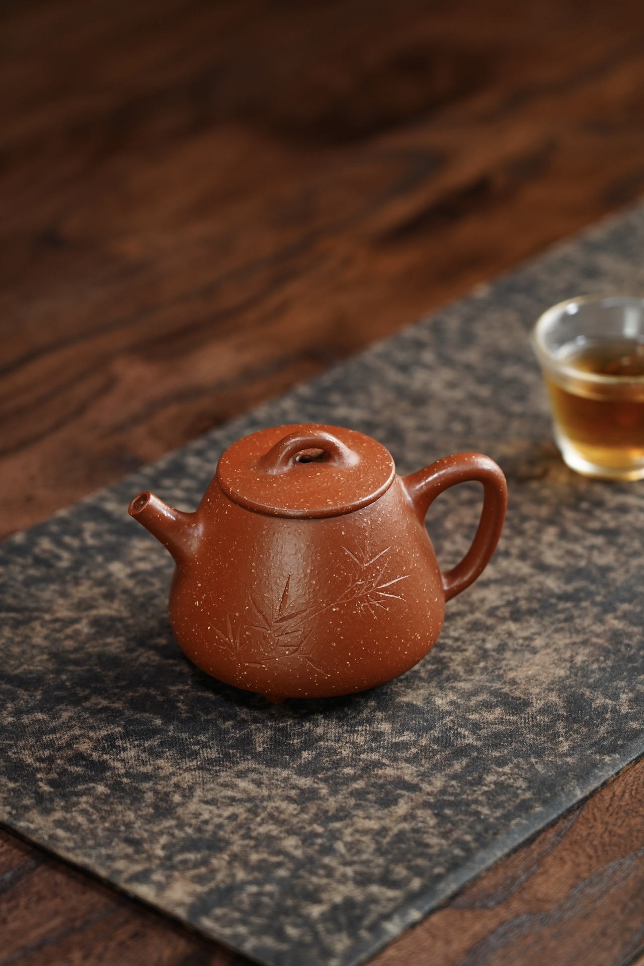 the "Slim Stone Laddle Bamboo", Yixing Purple Clay (Zisha) Teapot 200ml
