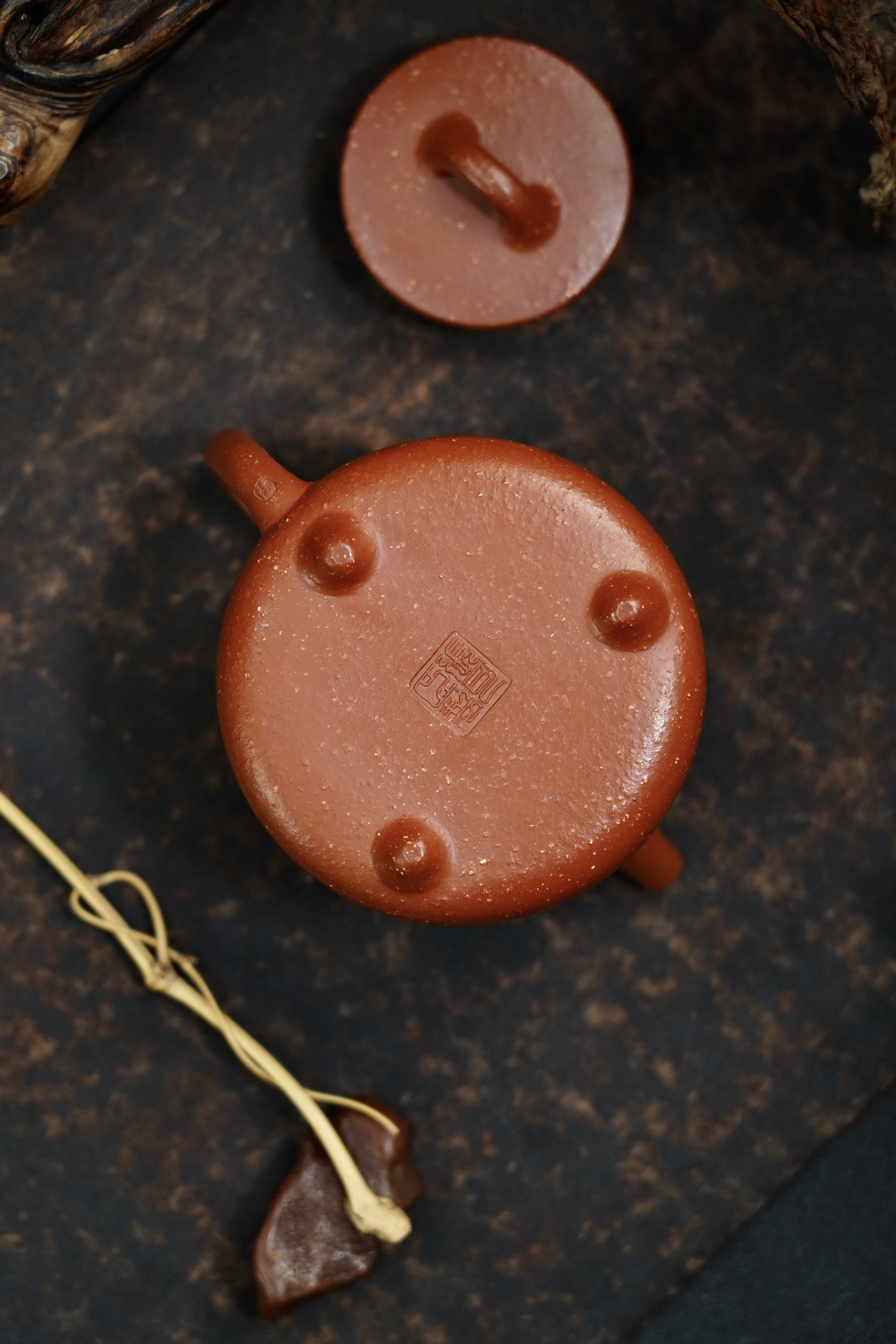 the "Slim Stone Laddle Bamboo", Yixing Purple Clay (Zisha) Teapot 200ml