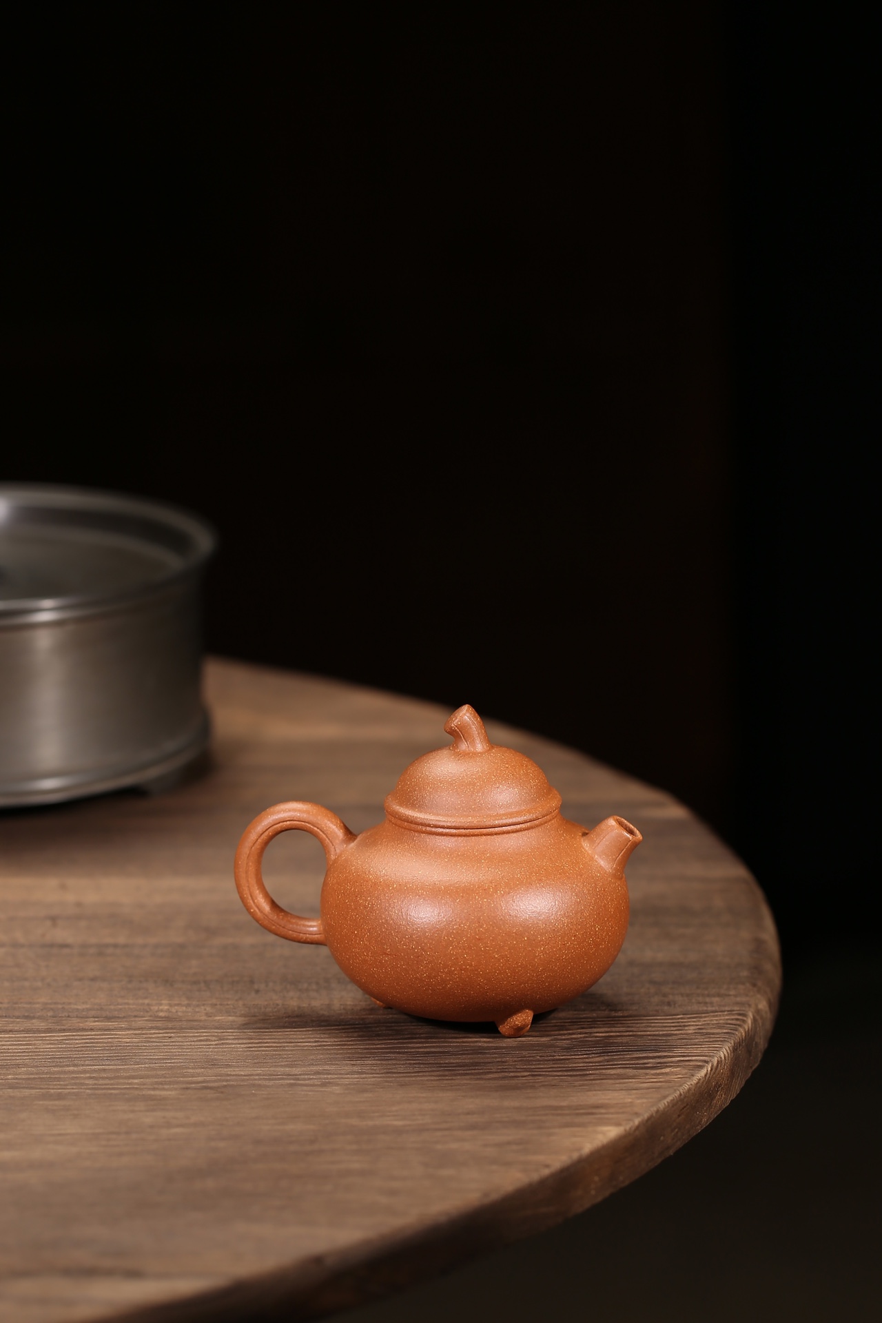 the "Gua Die", Yixing Purple Clay (Zisha) Teapot 160ml