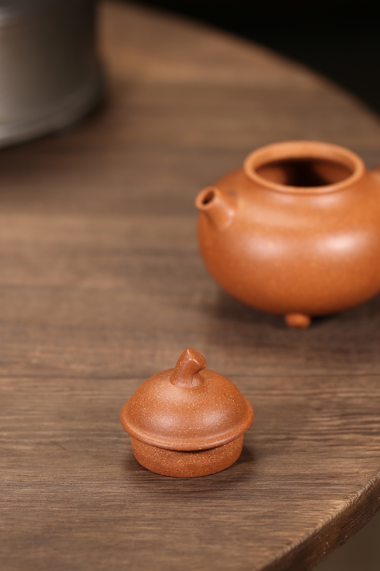the "Gua Die", Yixing Purple Clay (Zisha) Teapot 160ml
