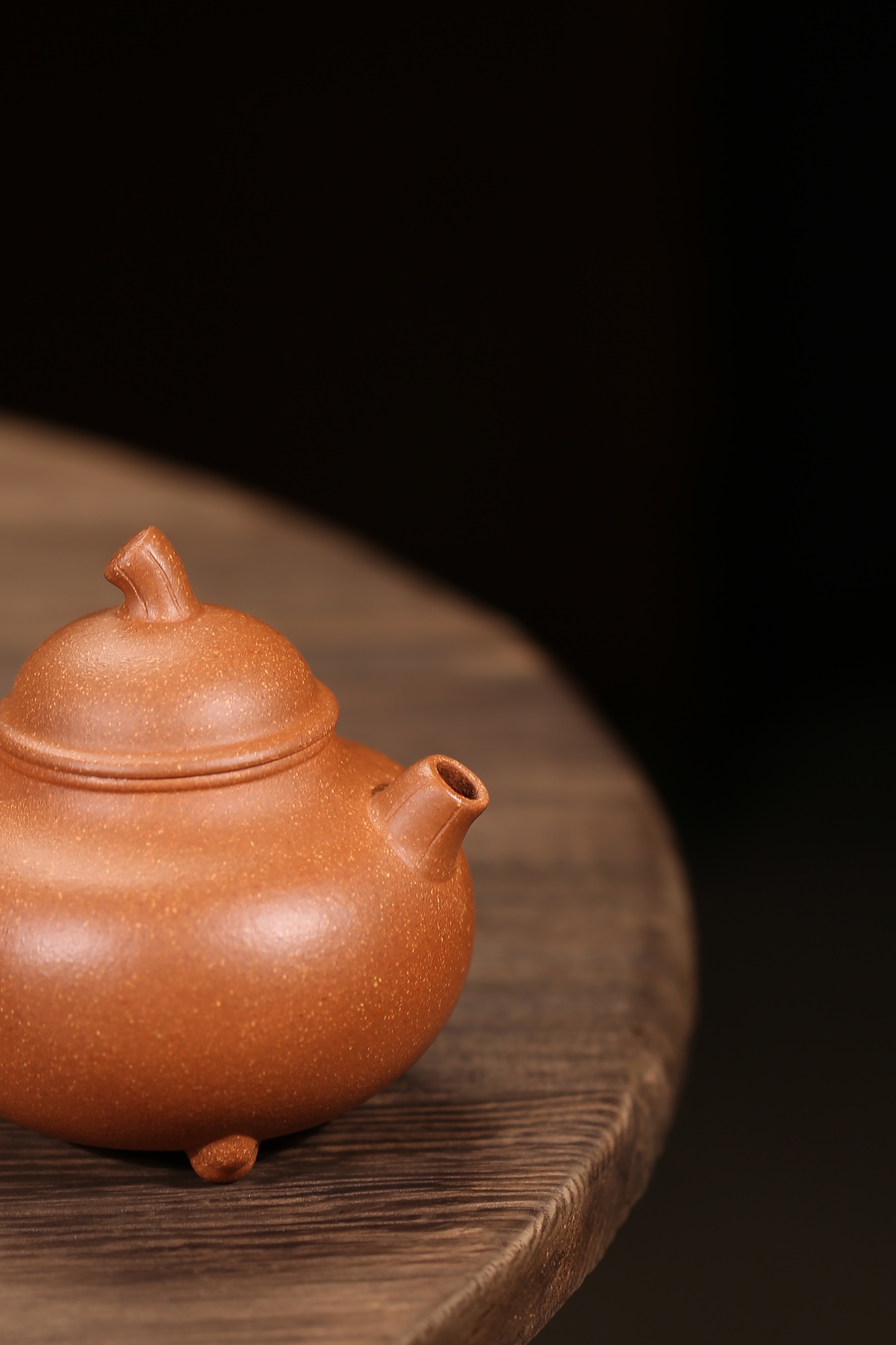 the "Gua Die", Yixing Purple Clay (Zisha) Teapot 160ml