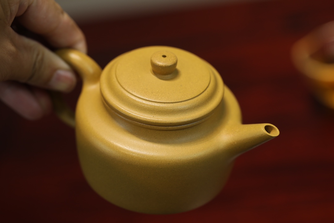 the "Clock of Virtue", Yixing Purple Clay (Zisha) Teapot 200ml