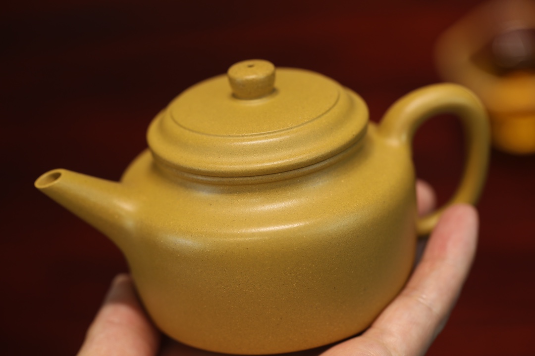 the "Clock of Virtue", Yixing Purple Clay (Zisha) Teapot 200ml
