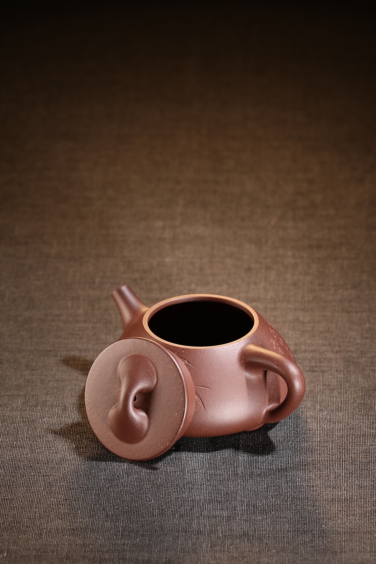 the "Stone Laddle", Yixing Purple Clay (Zisha) Teapot 200ml