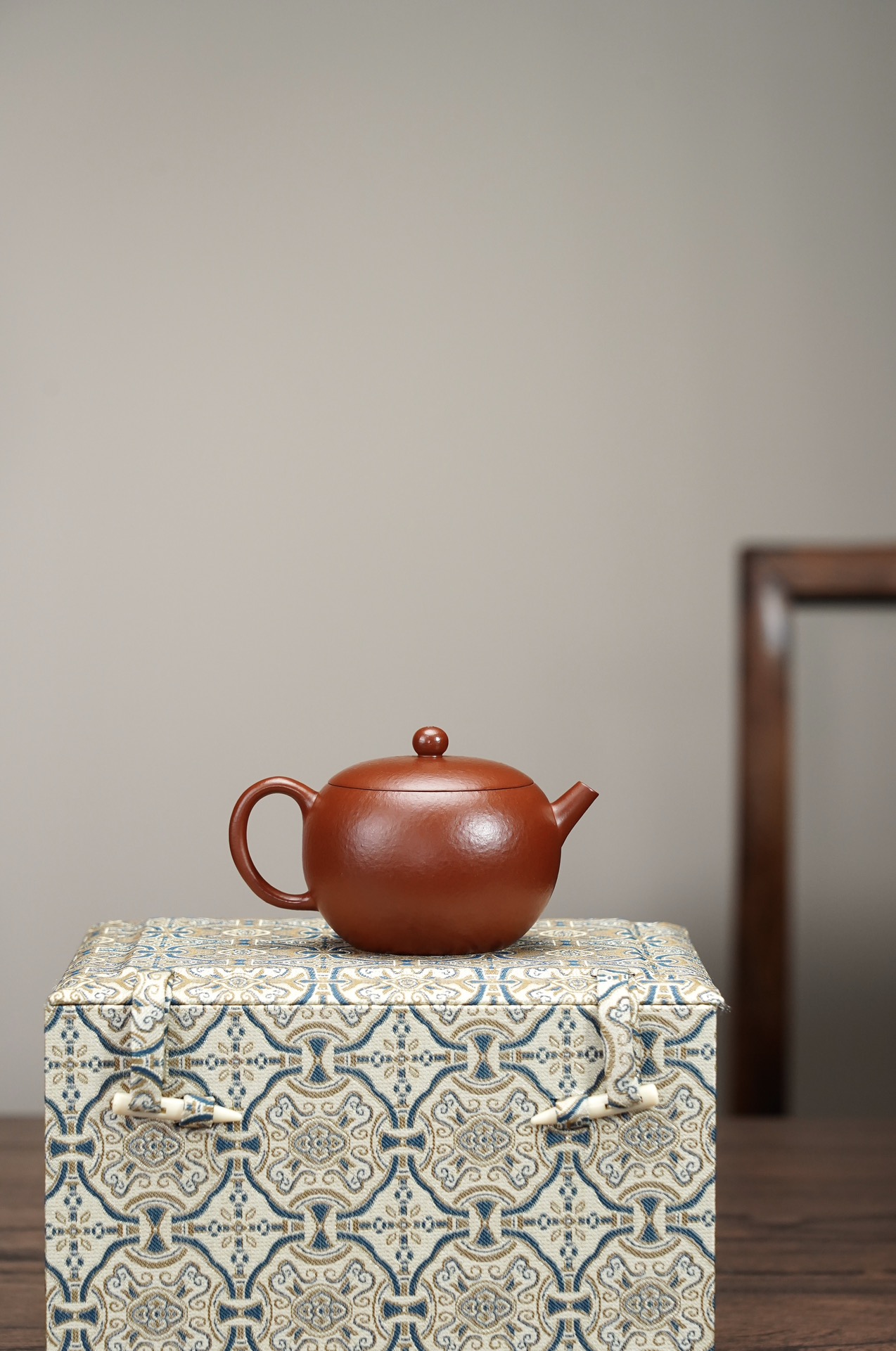 the "Julun Zhu", Yixing Purple Clay (Zisha) Teapot 150ml
