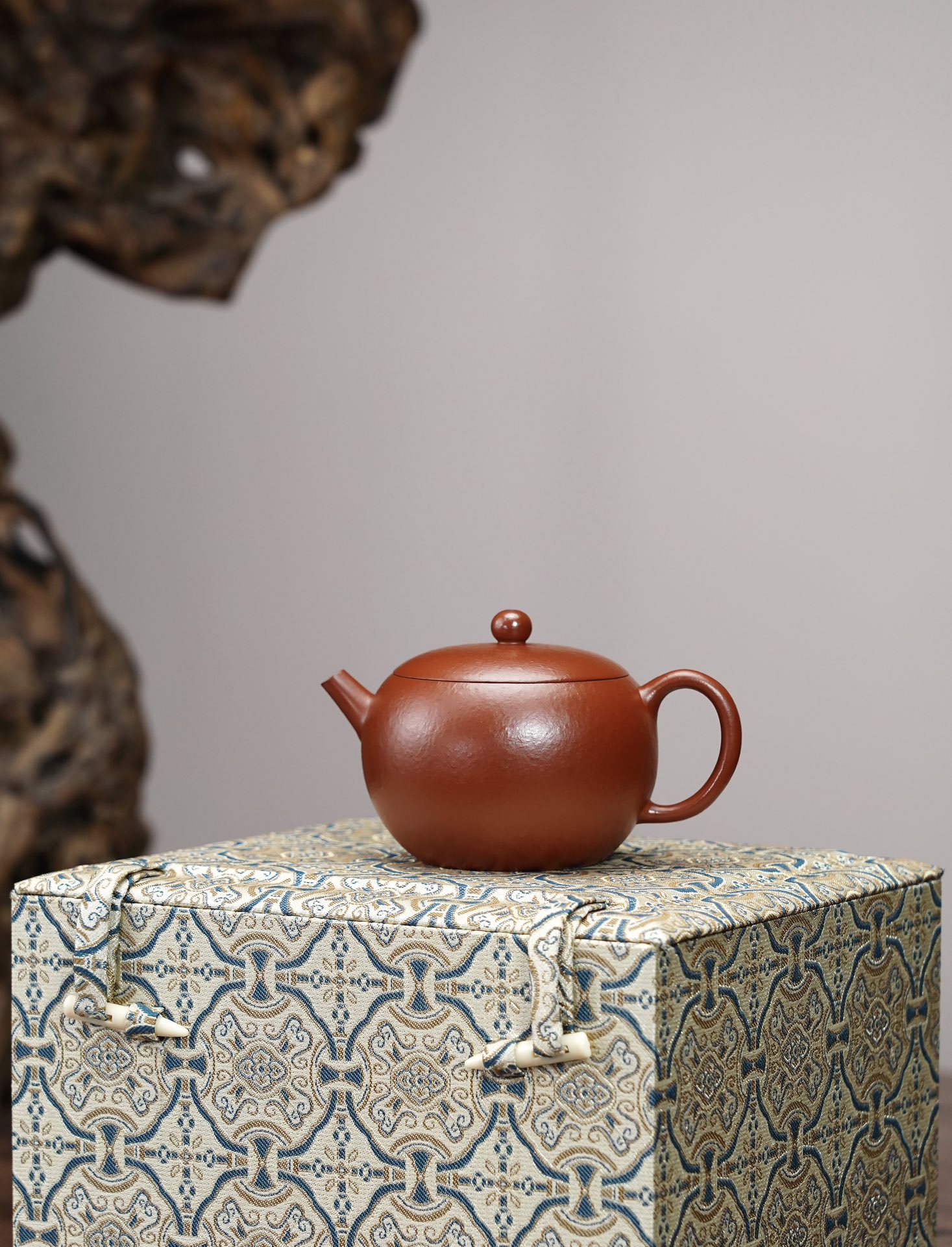 the "Julun Zhu", Yixing Purple Clay (Zisha) Teapot 150ml