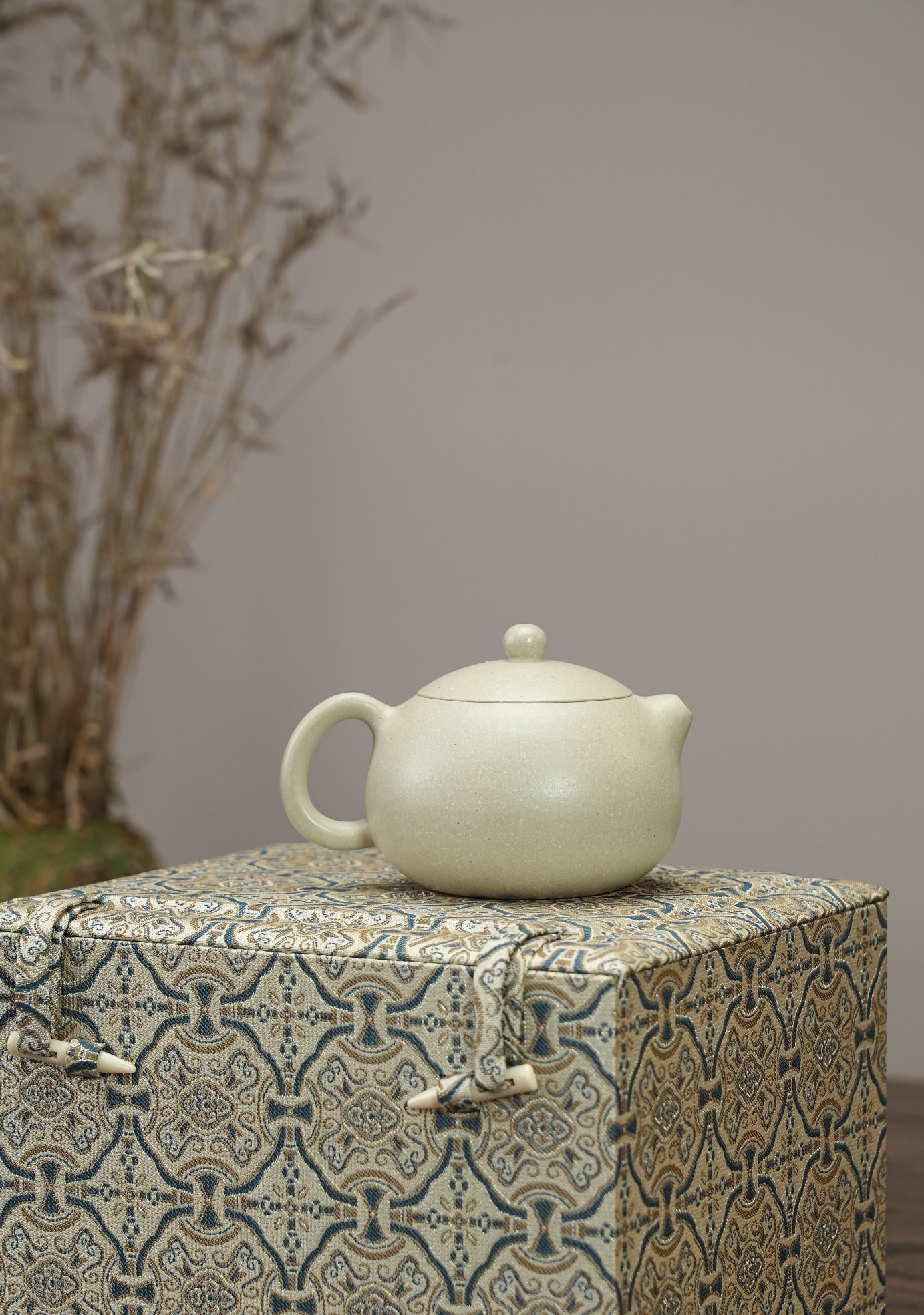 the "Xishi with Flower and Bird", Yixing Purple Clay (Zisha) Teapot 160ml