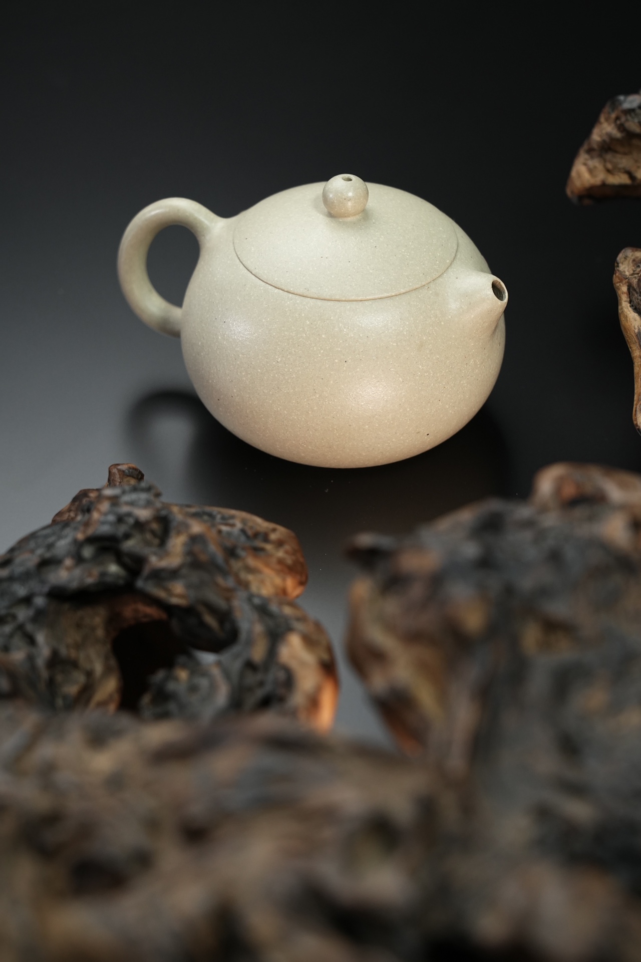the "Xishi with Flower and Bird", Yixing Purple Clay (Zisha) Teapot 160ml