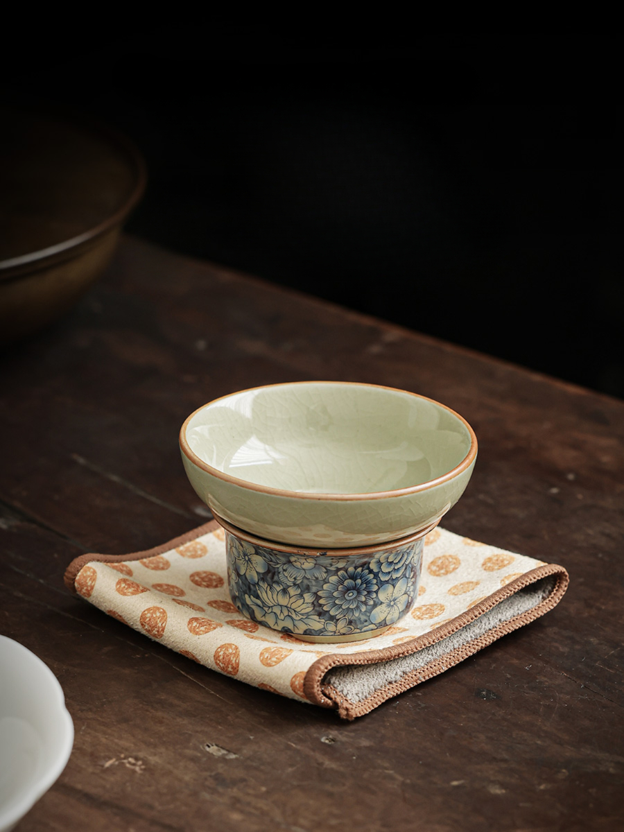 Myriad of Flowers Tea Strainer Set, Porcelain Stainer+Holder