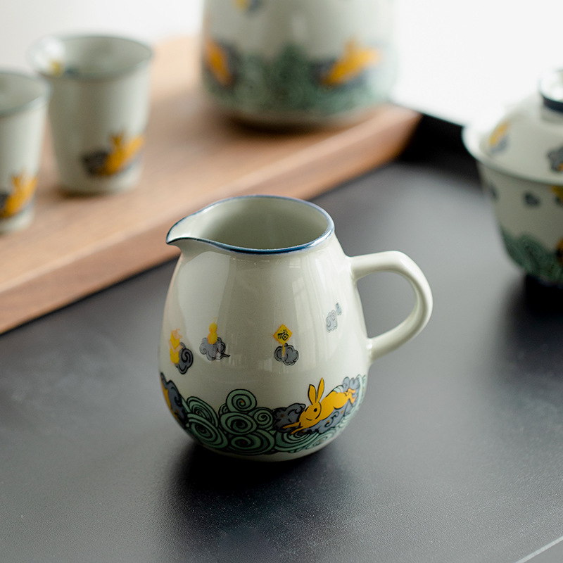 Golden Rabbit Tea Pitcher 200ml