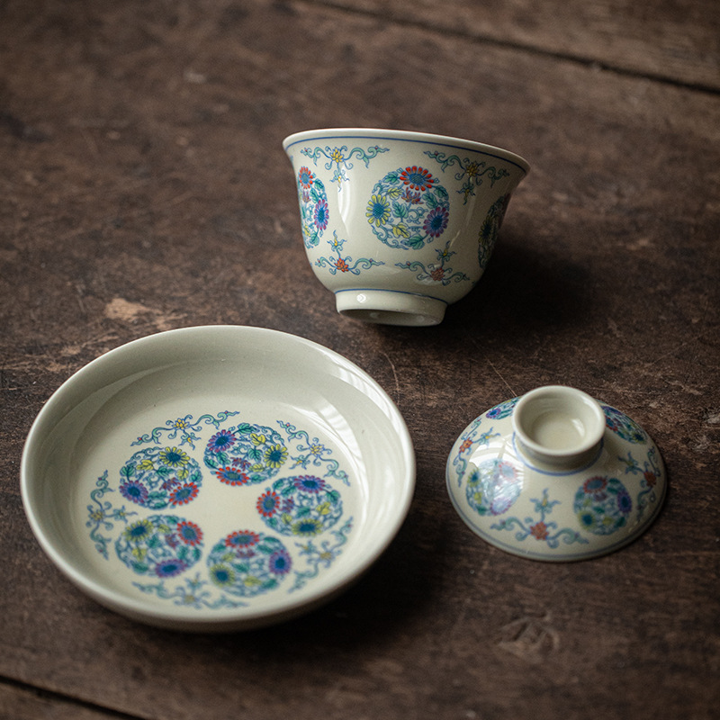 Traditional Blue Lotus Gaiwan with Saucer 150ml