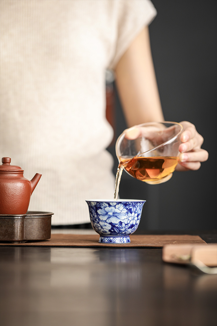 Myriad of Flowers Gaiwan with Saucer 150ml