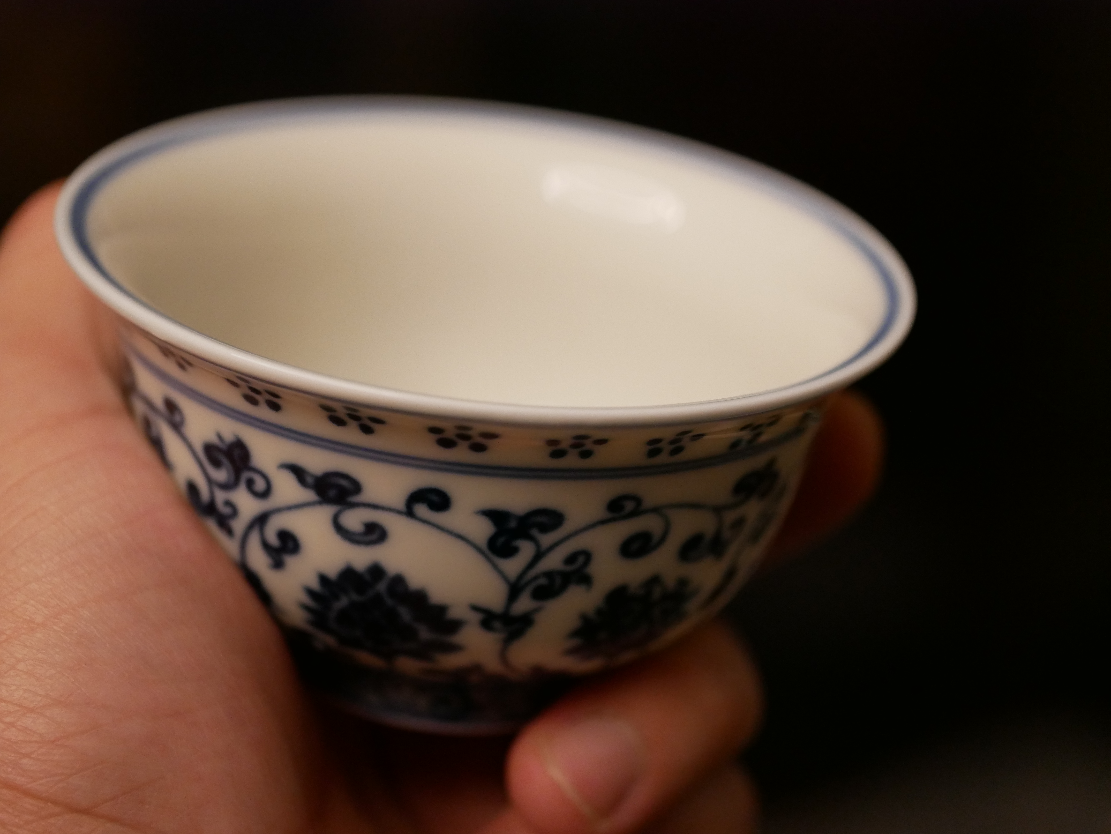 Porcelain Kungfu Tea Cup, Blue and White Retro of Ming Dynasty Yongle Style, Press-Hand Cup 100ml