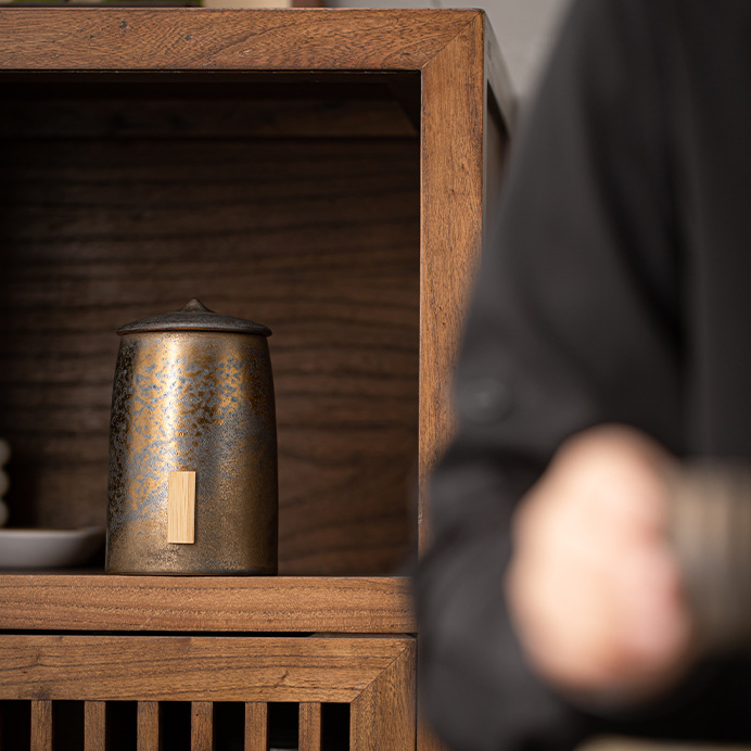 Rust-Glazed Tea Canister 2 Styles Large Volume