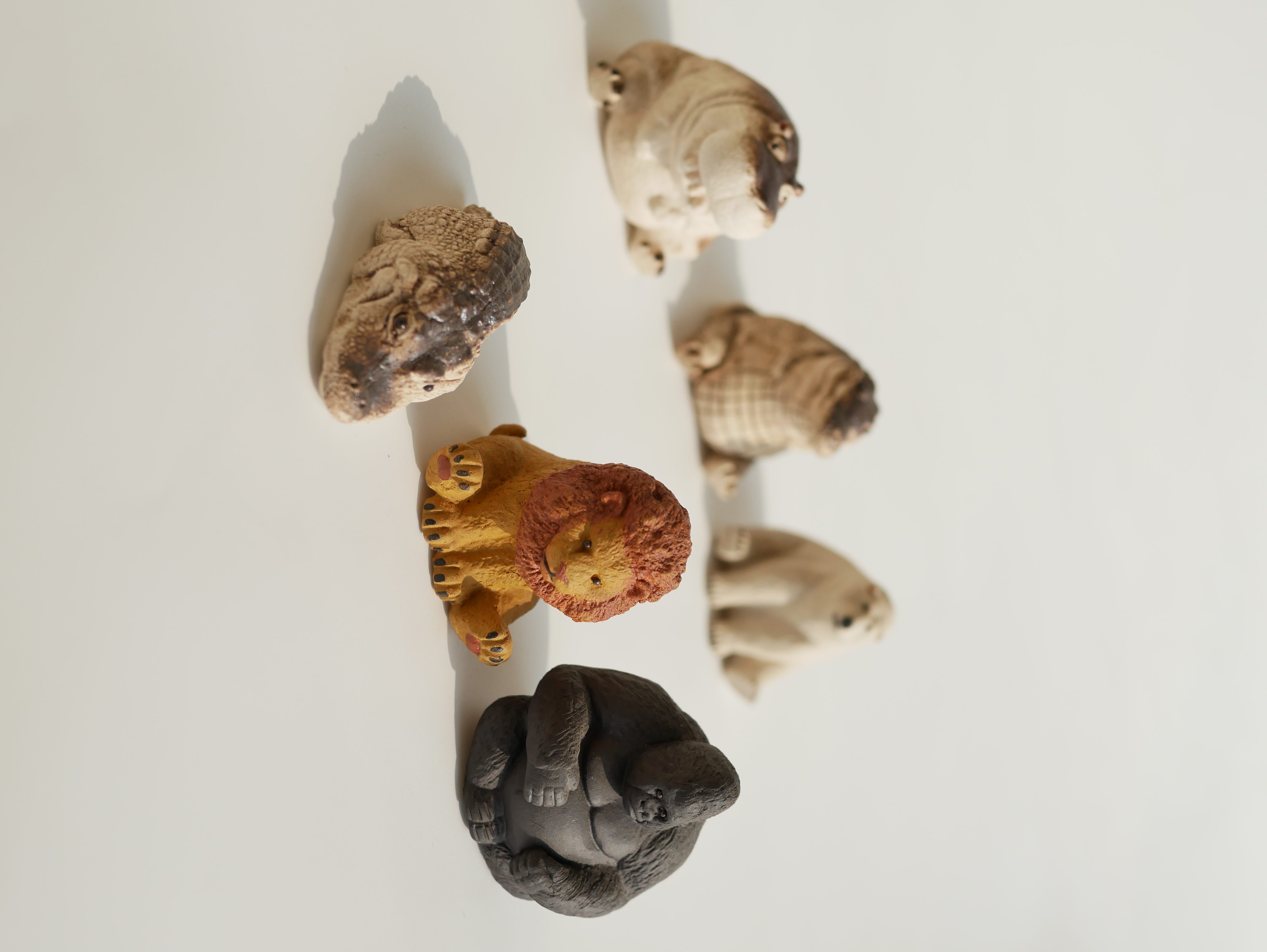 Dazing Lion Figurine – LunaTeaware