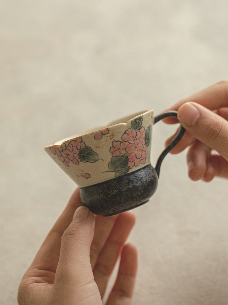 Caramel with Saucer 80ml, Hydrangeas