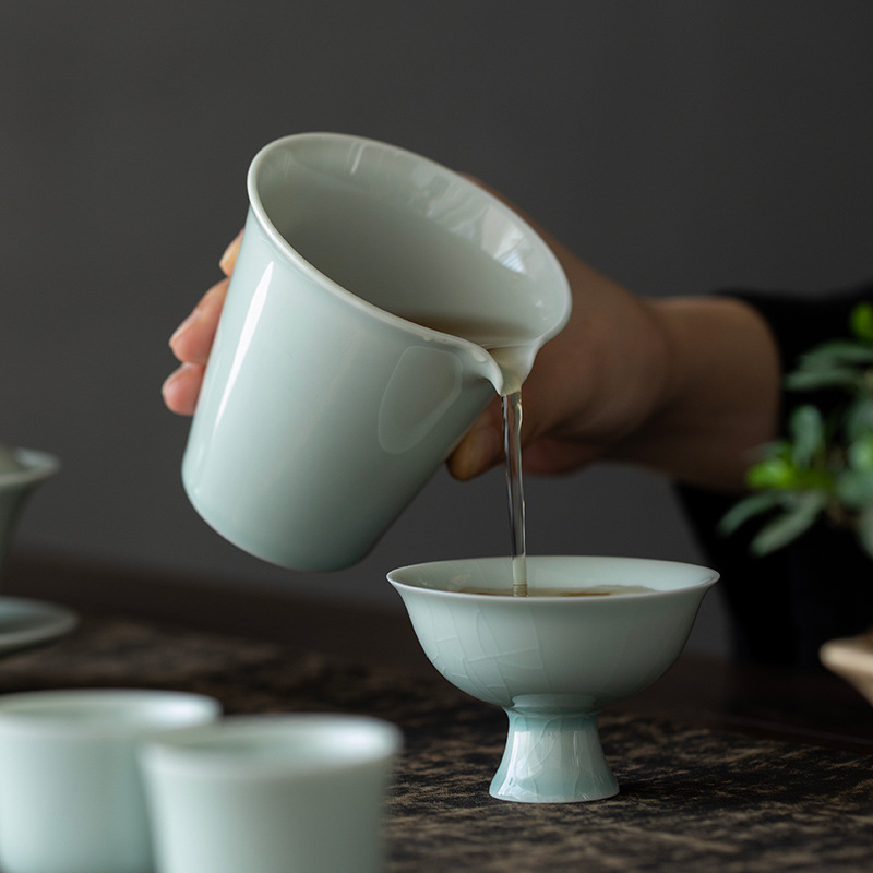 Minimal Style Fair Cup, Lake Cyan/Lime White Tea Pitcher 200ml