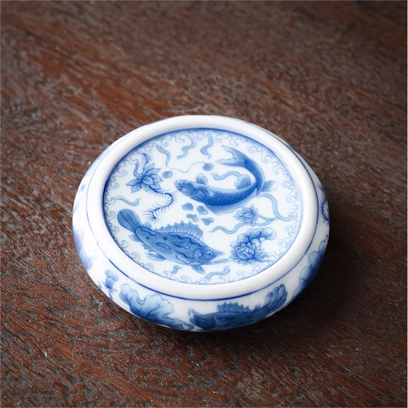 Collection of Classic Pattern Lid Holders