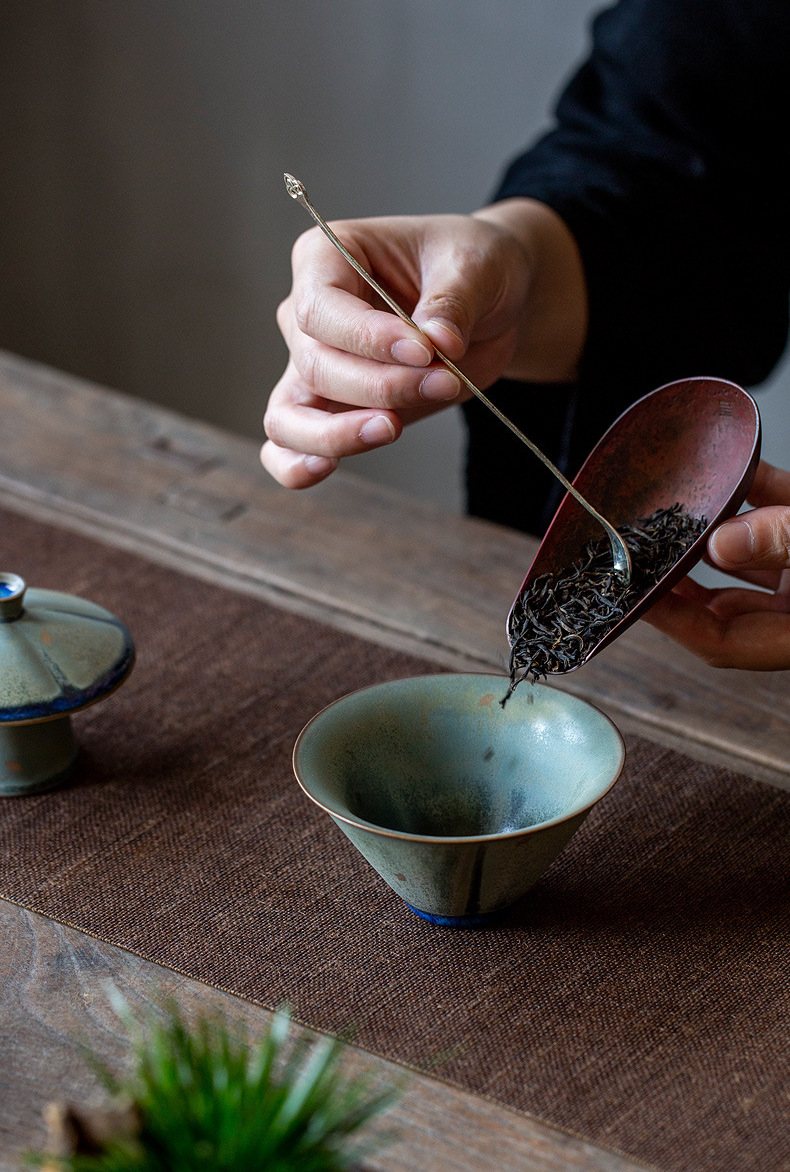 Vintage Style Stoneware Gaiwan, Handmade Fambe Blaze Tea Set 125ml