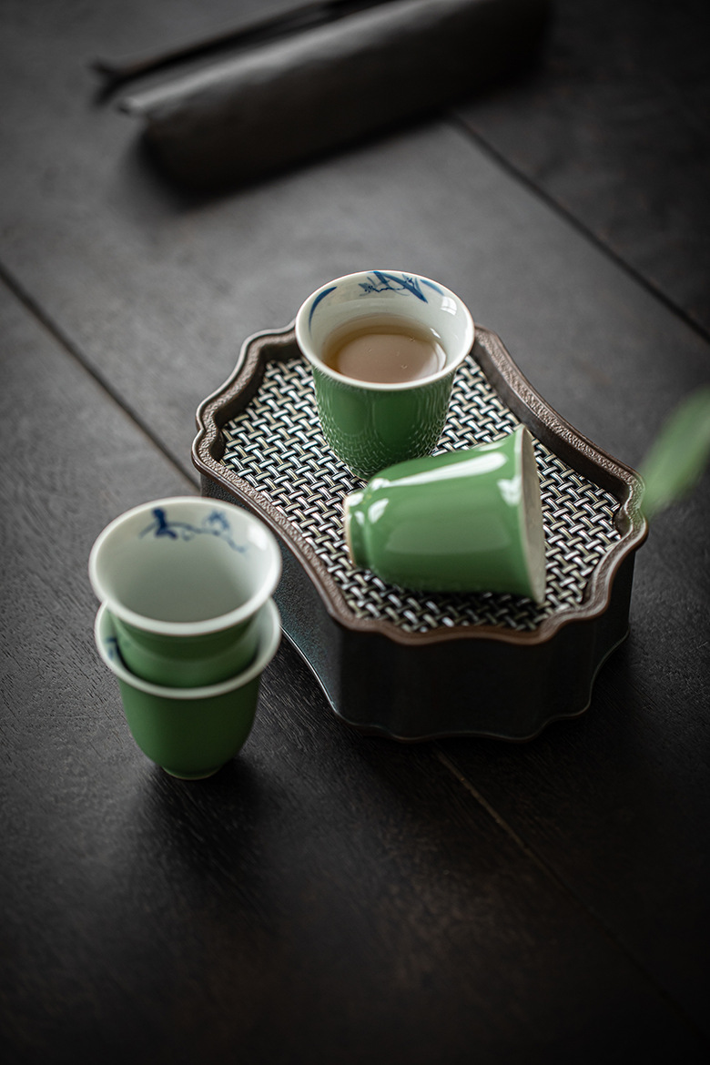 Pine Green Tea Cups Set*4 PCS with Flower Deco